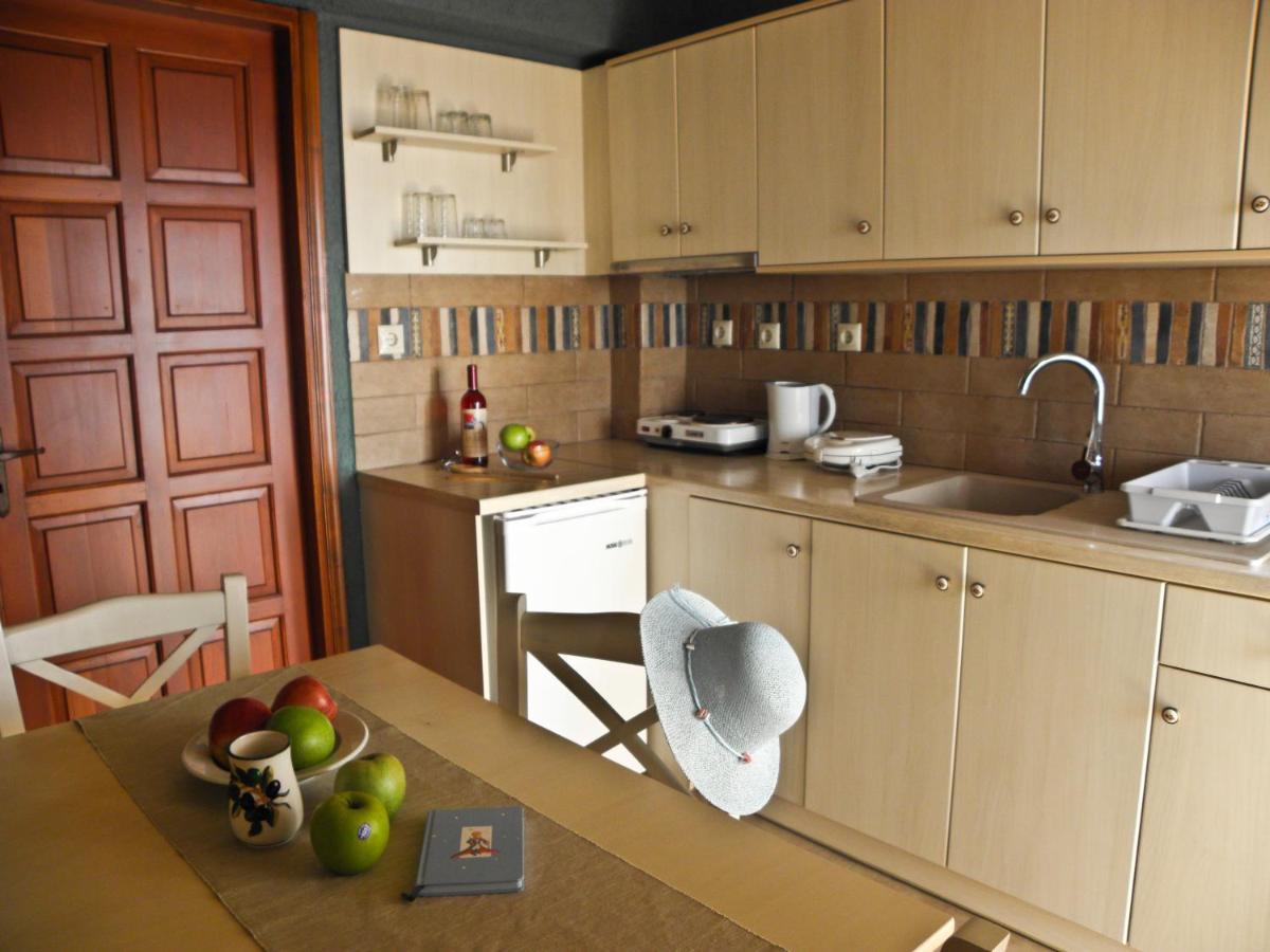 Irilena Studios And Apartments Ласи Екстериор снимка