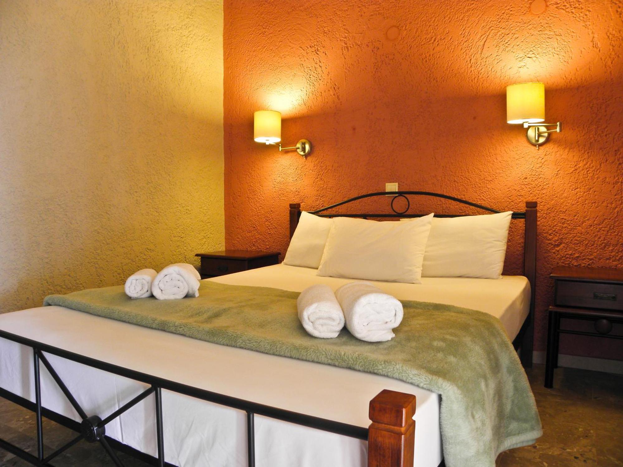 Irilena Studios And Apartments Ласи Екстериор снимка